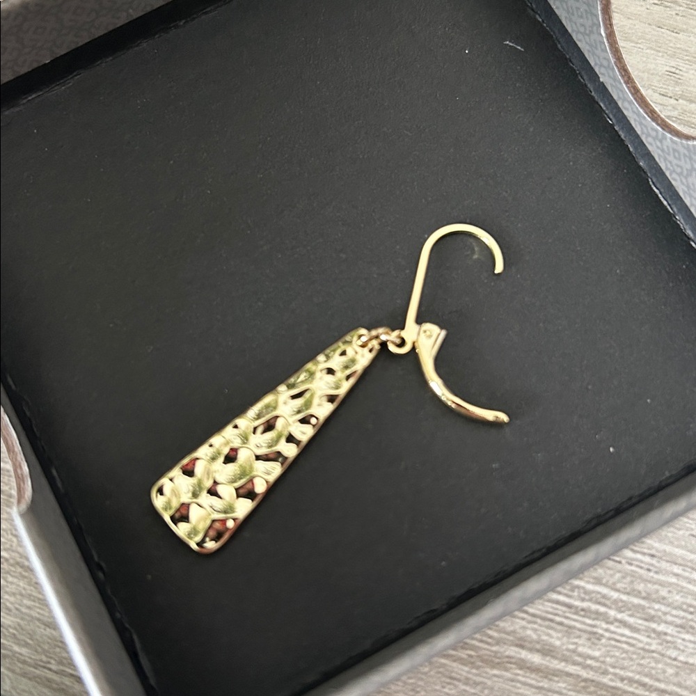 Alexcraft Gold Dangle Earrings NIP - Picture 5 of 5